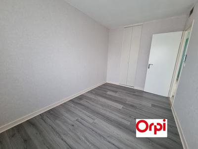 Maison - 99 m² - 5 pièces