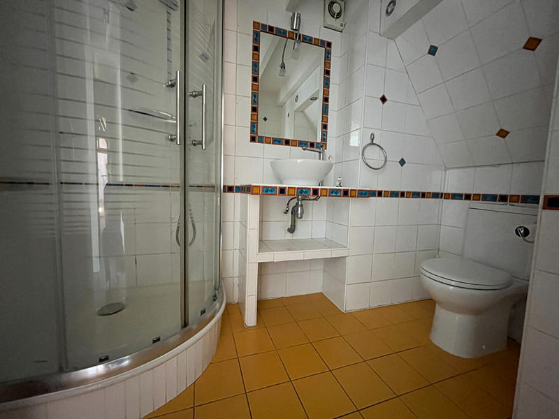 Appartement - 97 m² - 5 pièces