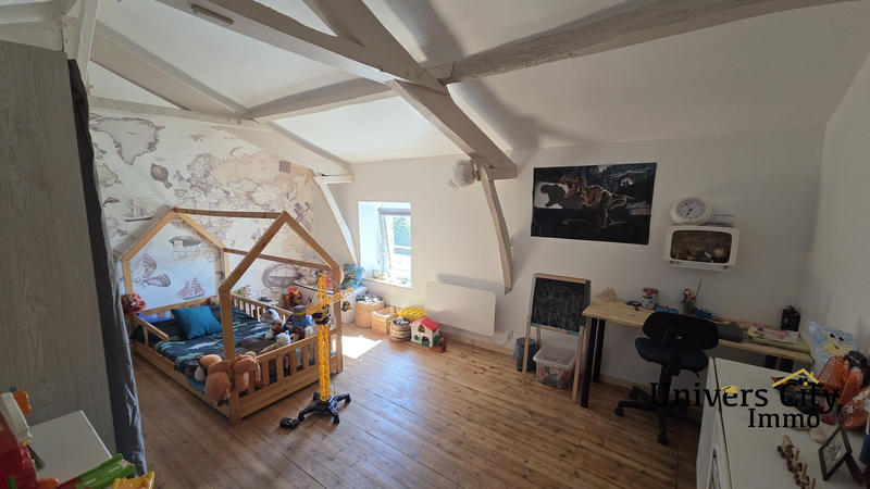 Maison - 170 m² - 5 pièces