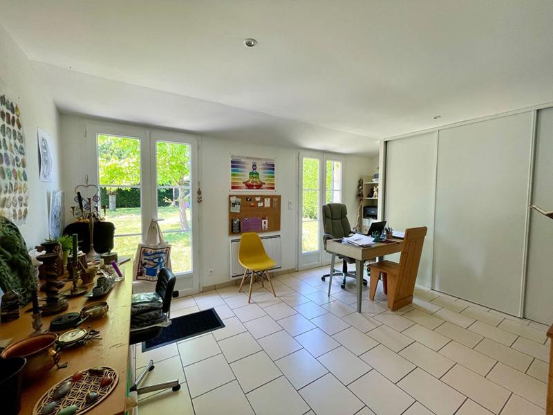 Maison - 230 m² - 7 pièces