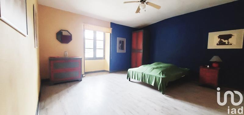 Maison - 225 m² - 9 pièces