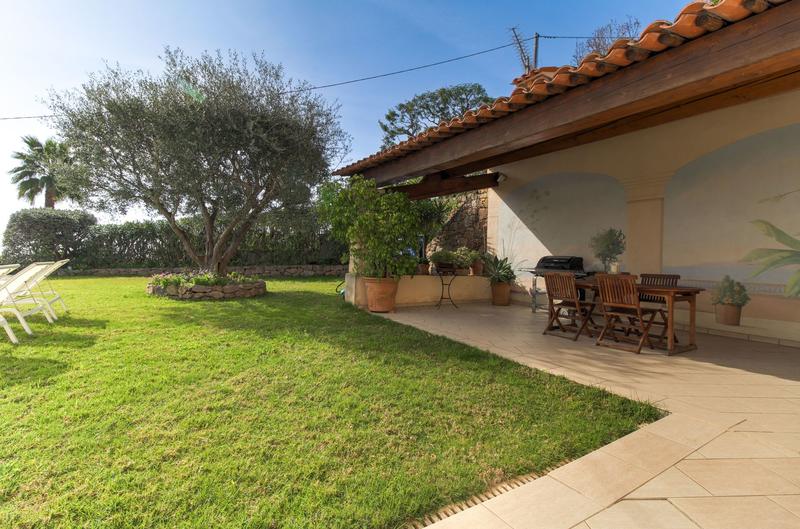 Propriété - 317 m² - 9 pièces