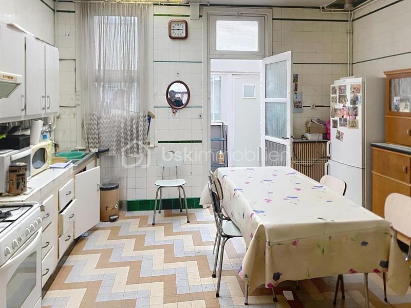 Maison - 90 m² - 5 pièces