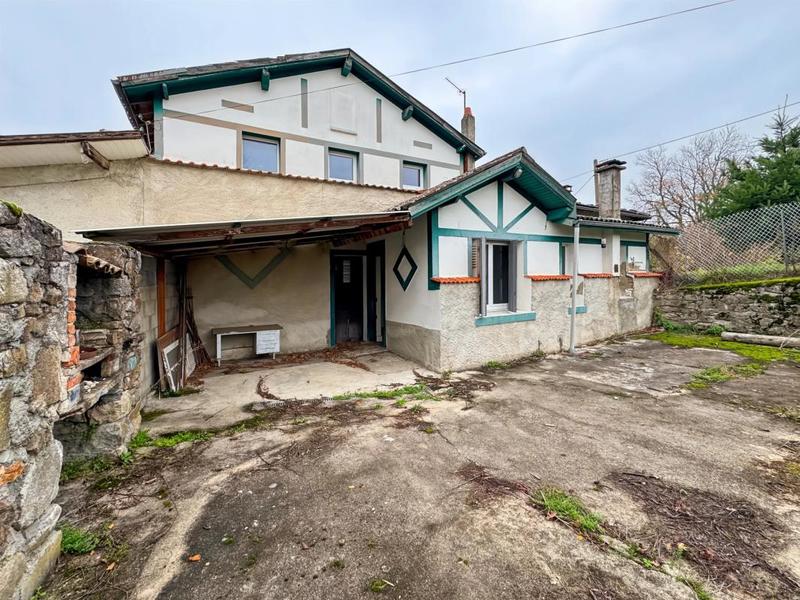 Propriété - 210 m² - 8 pièces