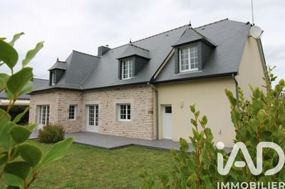 Maison - 235 m² - 7 pièces