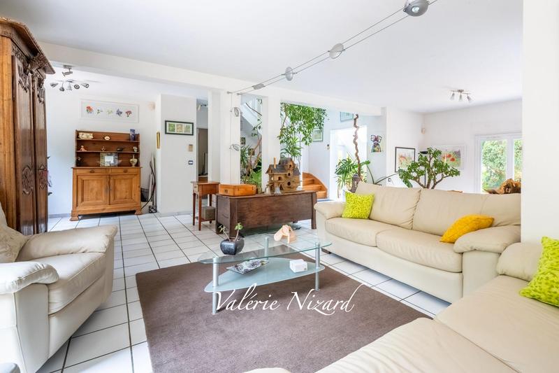 Maison d'architecte - 205 m² - 7 pièces