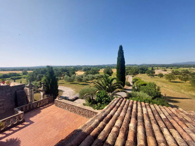 Maison - 335 m² - 15 pièces