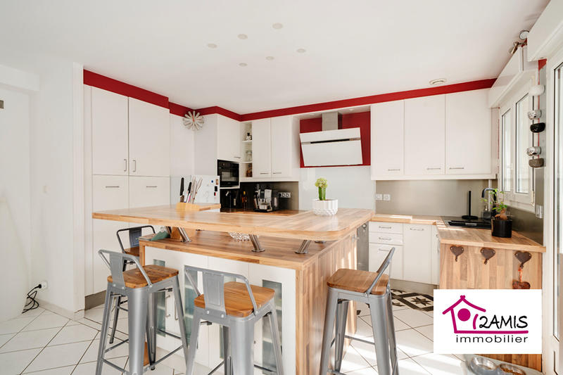 Maison - 162 m² - 8 pièces