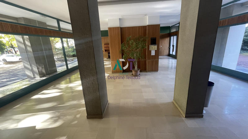 Appartement - 217 m² - 9 pièces