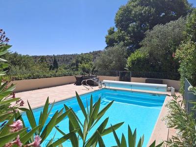 Maison - 194 m² - 5 pièces