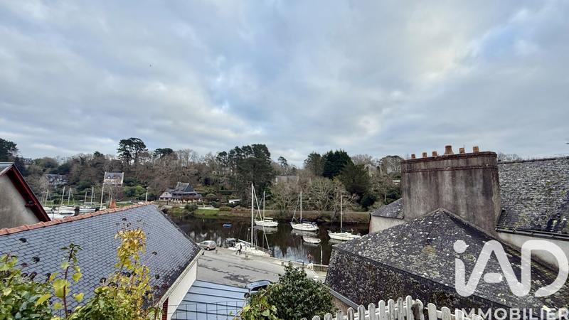 Maison - 305 m² - 10 pièces