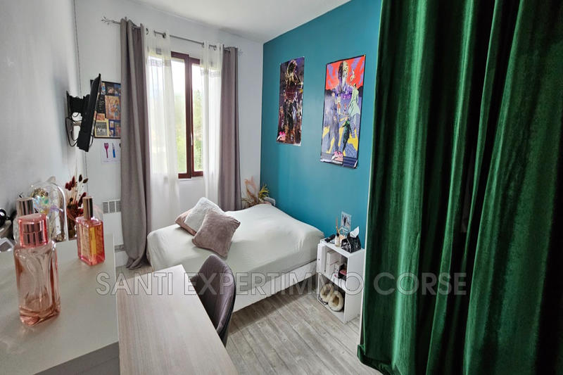 Maison - 121 m² - 5 pièces