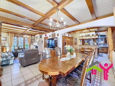 Maison - 150 m² - 8 pièces