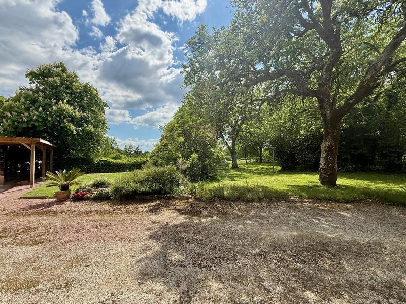 Maison - 215 m² - 8 pièces