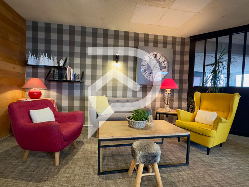 Local commercial - 2 000 m²