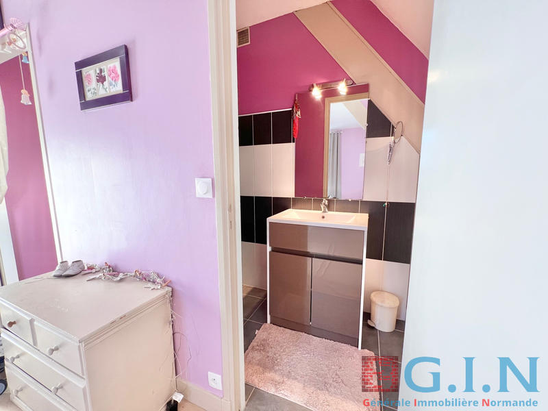 Propriété - 260 m² - 9 pièces