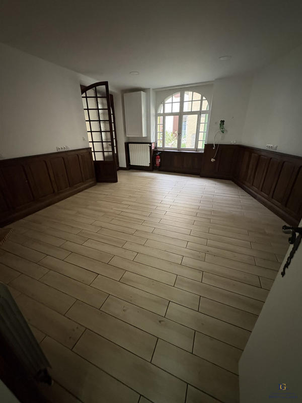 Local d'activités - 96 m² - 6 pièces