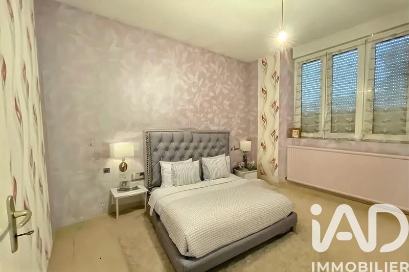 Maison - 165 m² - 8 pièces