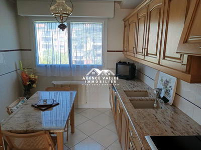 Appartement - 92 m² - 5 pièces