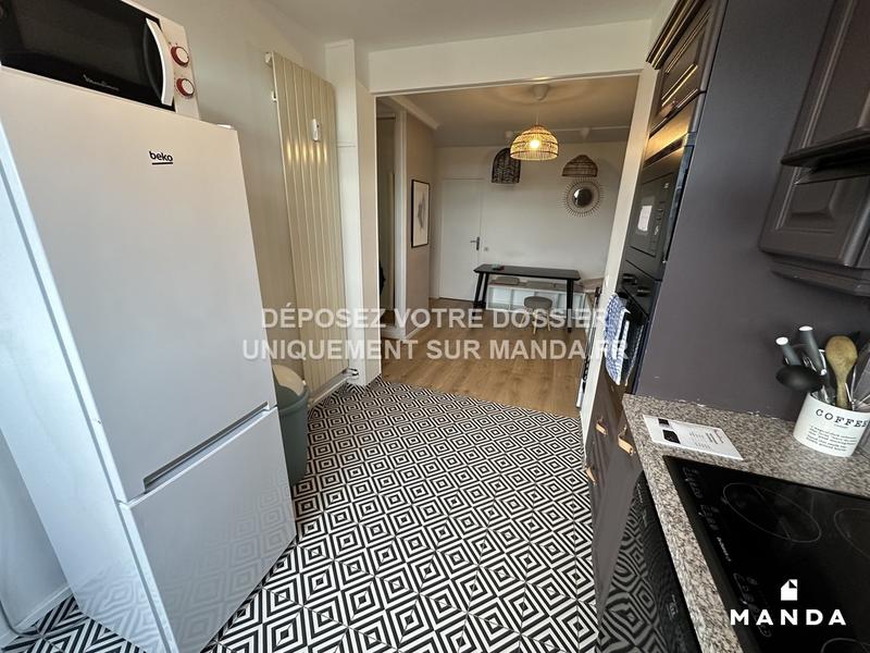 Chambre - 12 m² - 6 pièces