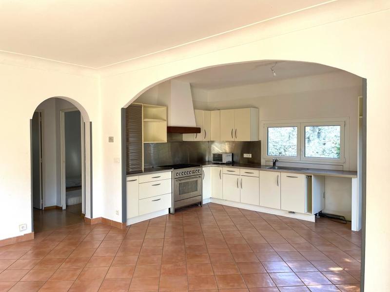 Maison - 168 m² - 8 pièces