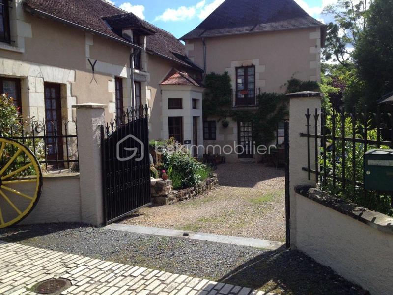 Maison - 400 m² - 11 pièces