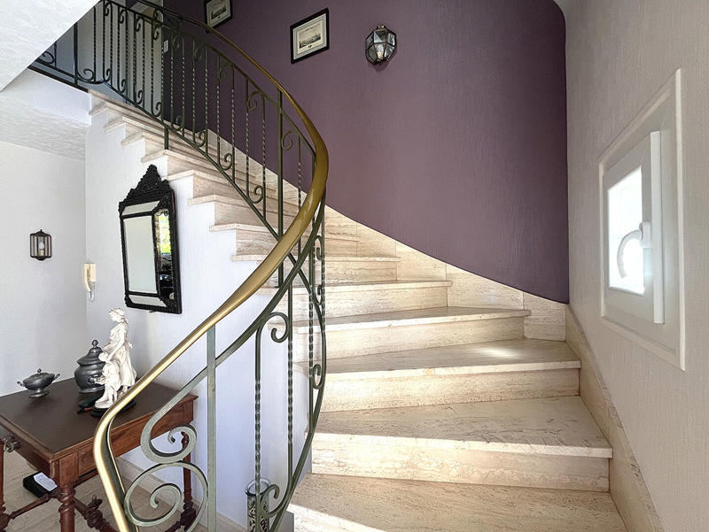 Maison - 152 m² - 7 pièces