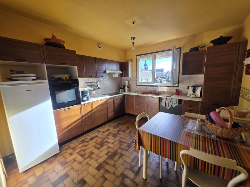 Propriété - 213 m² - 8 pièces