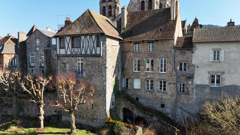 Maison - 350 m² - 13 pièces