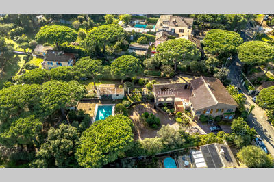 Villa - 240 m² - 10 pièces