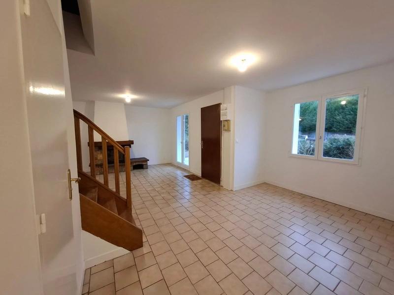 Maison - 96 m² - 6 pièces