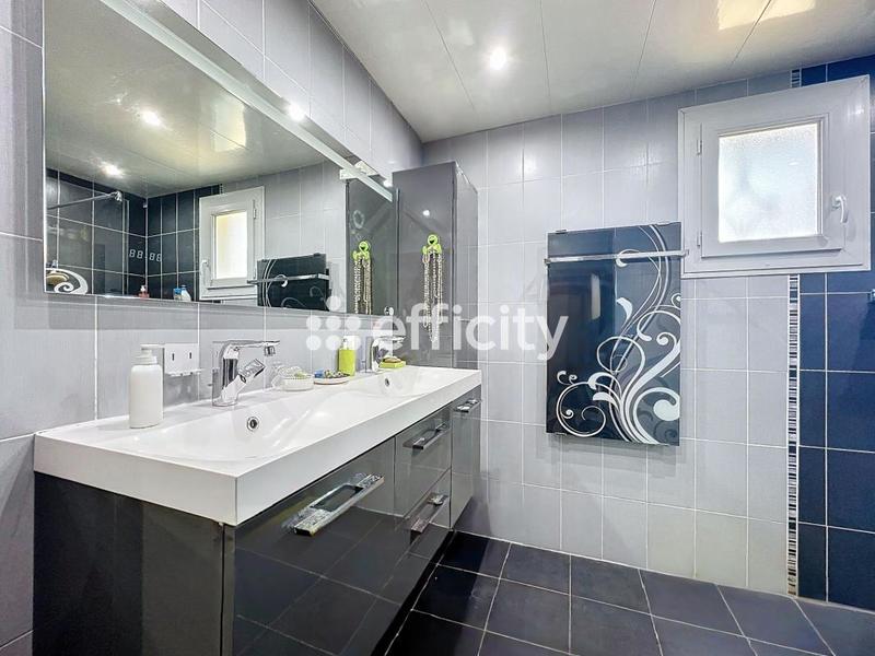 Maison - 133 m² - 4 pièces