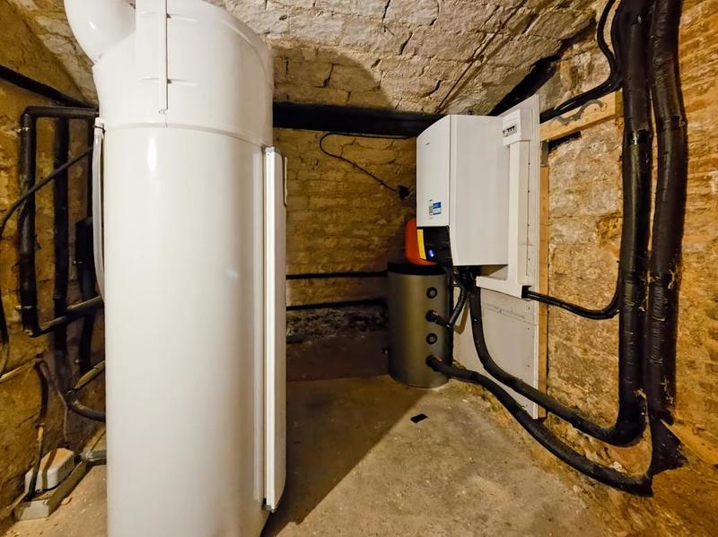 Maison ancienne - 180 m² - 6 pièces