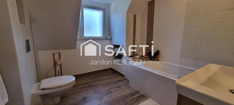 Maison - 139 m² - 8 pièces