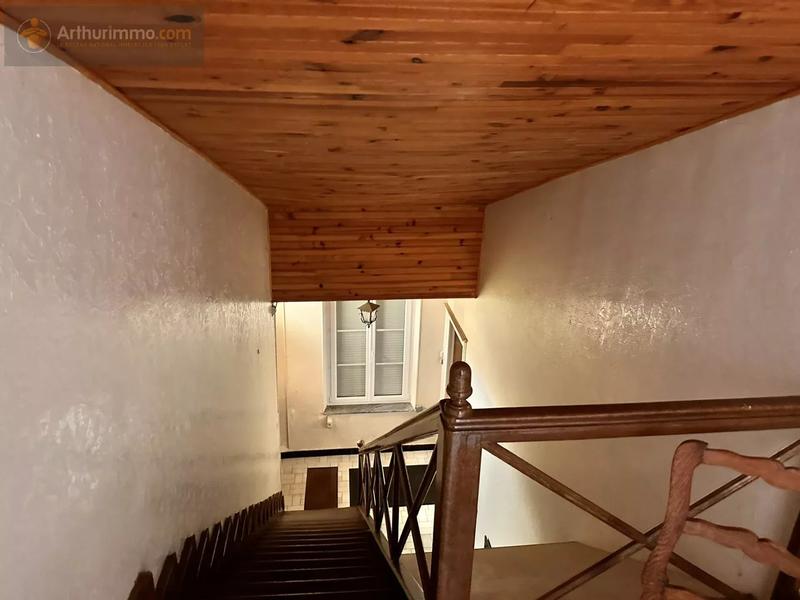 Maison - 400 m² - 12 pièces