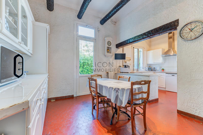 Villa - 280 m² - 8 pièces