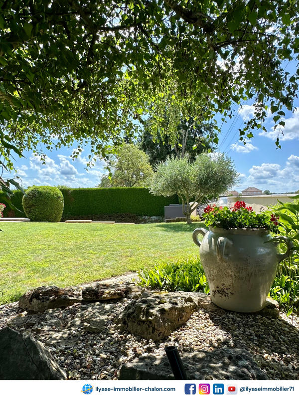 Maison - 160 m² - 8 pièces