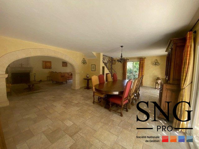 Maison - 293 m² - 5 pièces