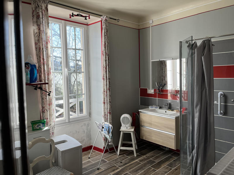 Maison - 254 m² - 4 pièces