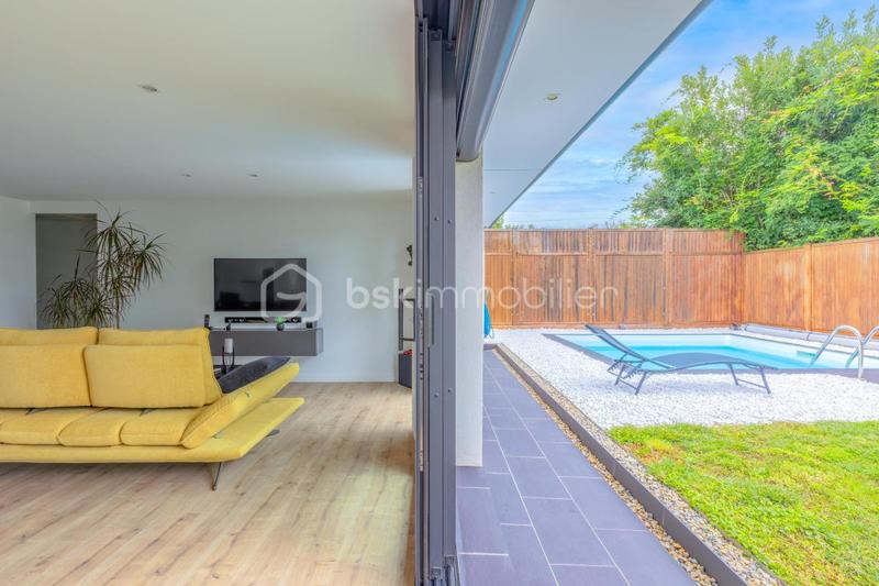 Maison - 200 m² - 6 pièces