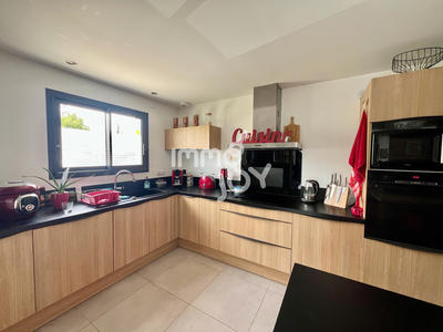 Maison - 102 m² - 4 pièces