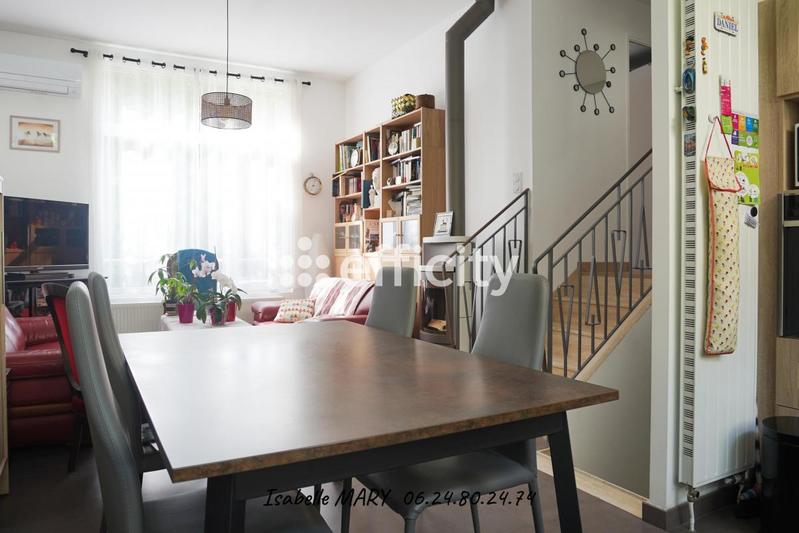 Maison - 105 m² - 5 pièces