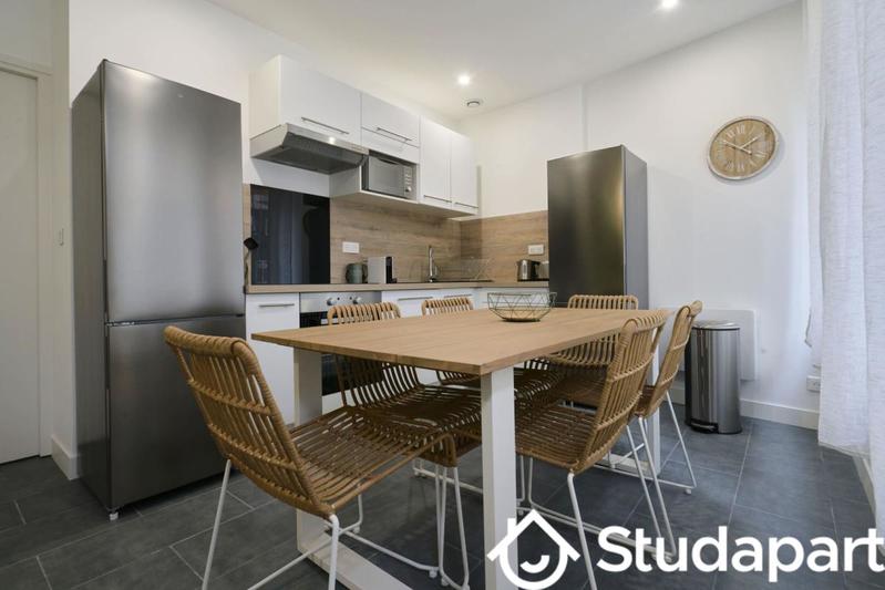 Chambre - 12 m² - 1 pièce