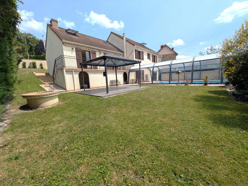 Maison contemporaine - 176 m² - 8 pièces