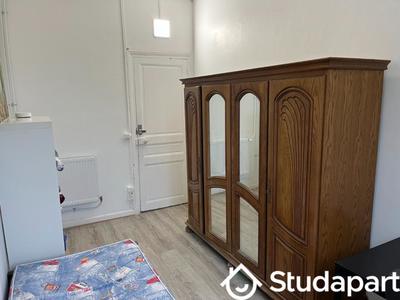 Chambre - 12 m² - 1 pièce