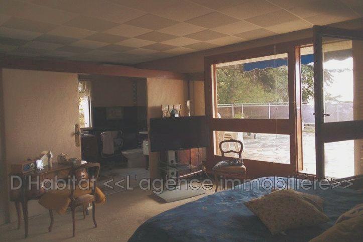 Villa - 264 m² - 6 pièces