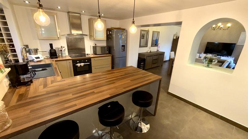 Maison - 86 m² - 4 pièces