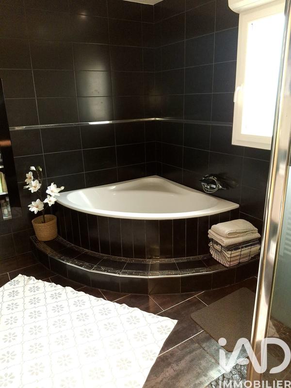 Maison - 97 m² - 4 pièces