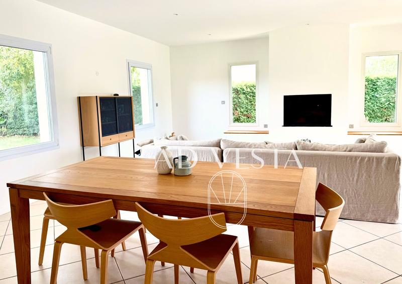 Maison - 166 m² - 6 pièces