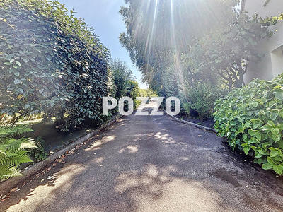 Maison - 188 m² - 6 pièces